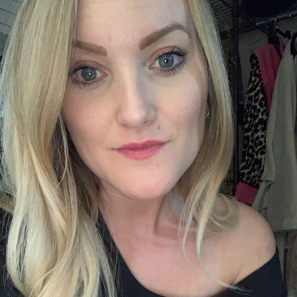 Meet your Posher, Whitley